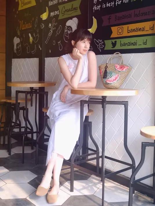 (Instagram/laurabas)