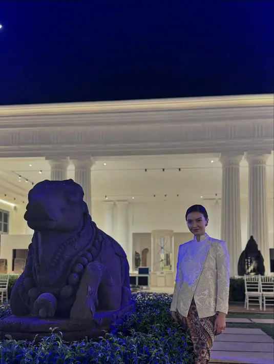 Penampilan Raline Shah turut mencuri perhatian dengan gaya khas perempuan Indonesia [@ralineshah]