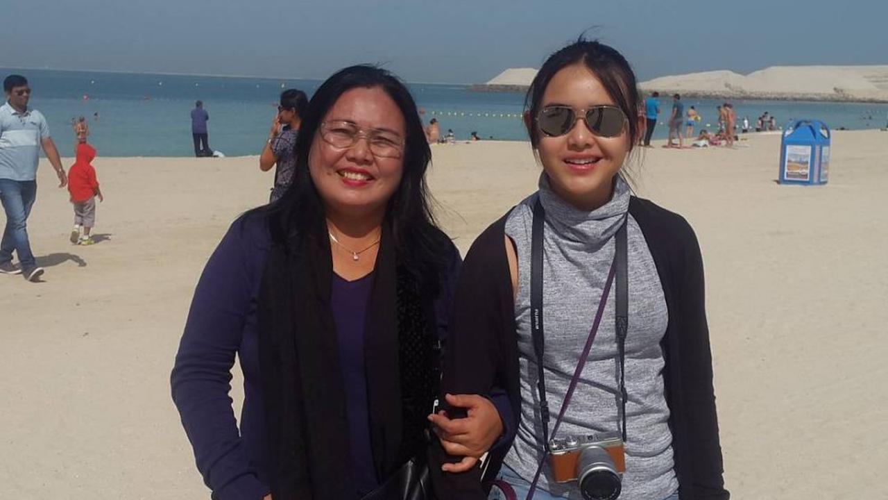 Jarang Tersorot, Ini 6 Potret Kebersamaan Amanda Manopo dan Ibunda