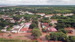 Presiden Luis Arce mengatakan bahwa sekitar 380.000 keluarga telah terdampak oleh bencana ini di sembilan wilayah Bolivia. (RODRIGO URZAGASTI/AFP)