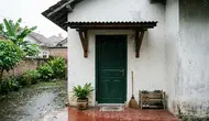 7 Desain Kanopi Kecil di Atas Pintu Belakang, Solusi Cegah Tampias Tanpa Renovasi Besar