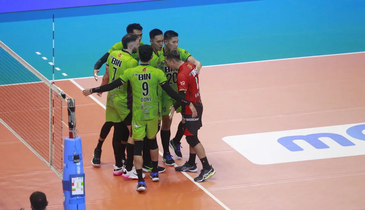 <p>Selebrasi para pemain Jakarta STIN BIN setelah mencetak angka saat menghadapi Jakarta Pertamina Pertamax pada laga pekan pertama putaran I PLN Mobile Proliga 2024 di GOR Amongrogo, Yogyakarta, Minggu (28/4/2024). Jakarta STIN BIN menang 3-0 (25-21, 25-23, 25-20). (Dok. PBVSI)</p>