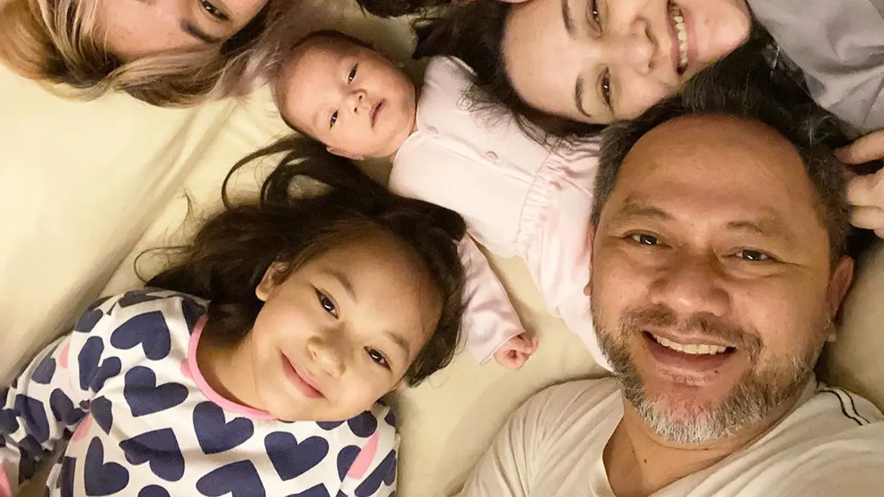 Selalu Terlihat Bahagia, Ini Kunci Sukses Mona Ratuliu Dalam Mengelola Stres Sebagai Ibu Selama Pandemi