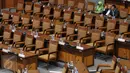 Suasana Sidang Paripurna DPR ke-12 masa persidangan I tahun 2015-2016, Senayan, Jakarta, Selasa (8/11/2015). Sidang ditunda hingga Selasa (15/12) mendatang karena hanya dihadiri oleh 144 dari 557 orang anggota. (Liputan6.com/Johan Tallo)