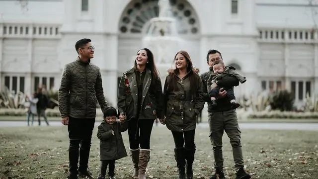 [Bintang] Ashanty dan Azriel