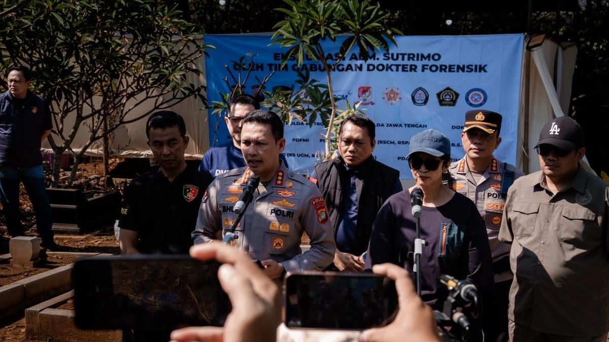 Polisi Kerahkan Sederet Ahli Autopsi Ulang Jasad Sutrimo