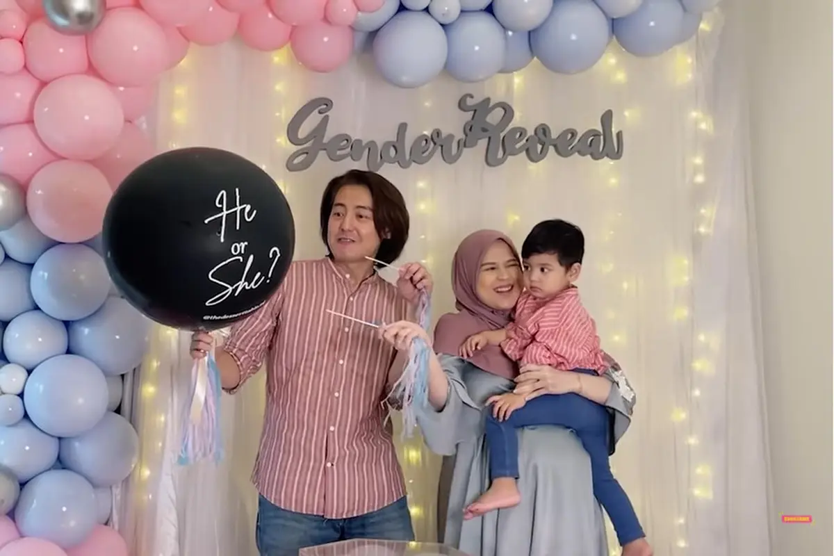 6 Momen Cut Meyriska dan Roger Danuarta Ungkap Jenis Kelamin Anak Kedua