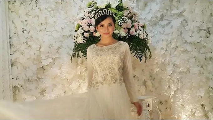 [Bintang] Tya Arifin