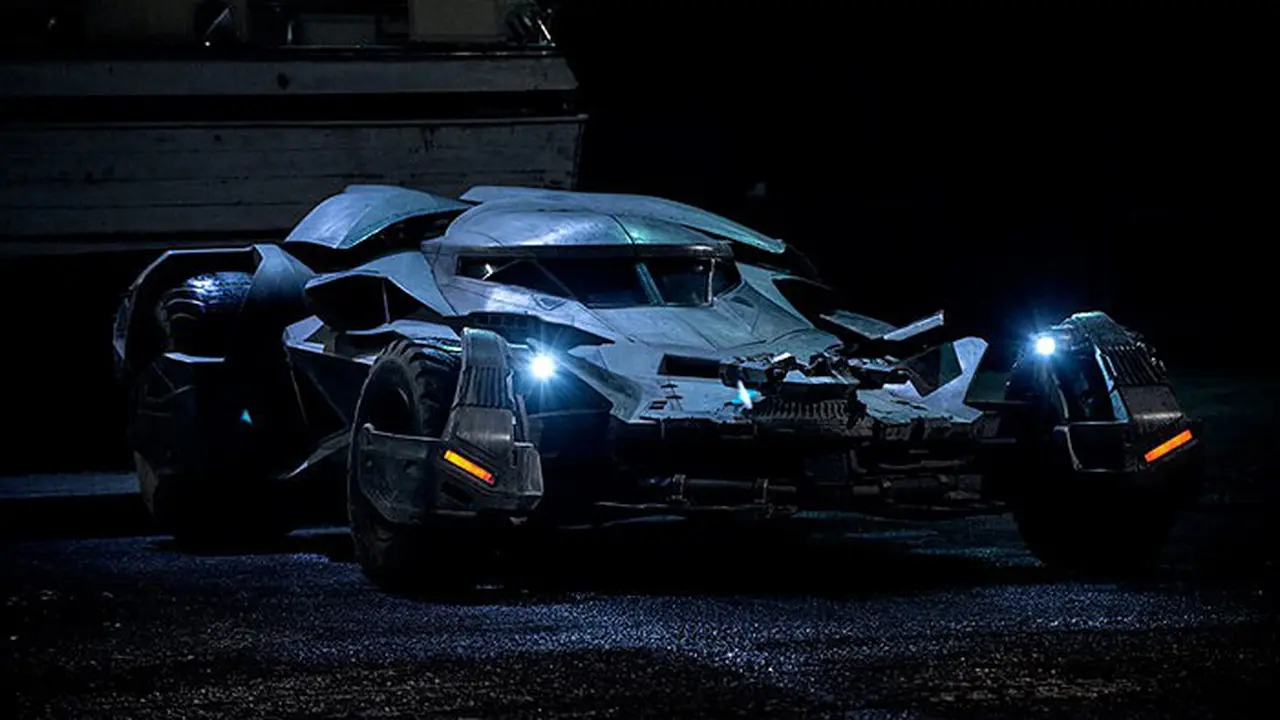 Batman v Superman Punya Durasi Panjang dan Batmobile Canggih