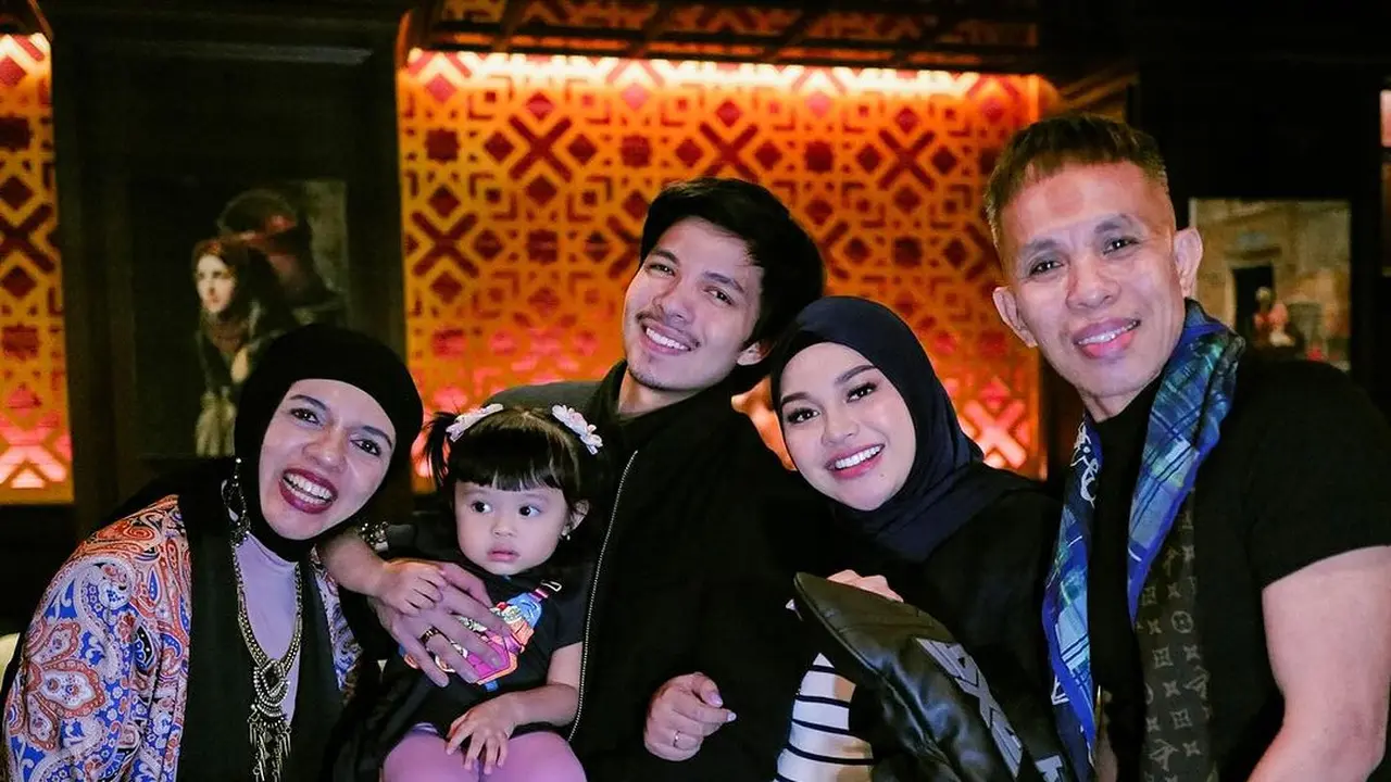 Penampilan Halilintar Anofial Asmid Ayah Atta Halilintar Saat Merayakan Ultah Ke-55 Tuai Sorotan, Netizen: Astaga Kakeknya Amena