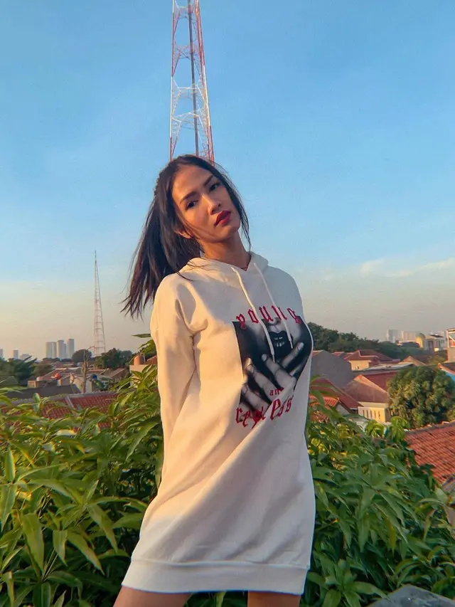 Ingat Pemeran Nada di Sinetron Pesantren & Rock n' Roll? Ini 7 Potret Terbarunya