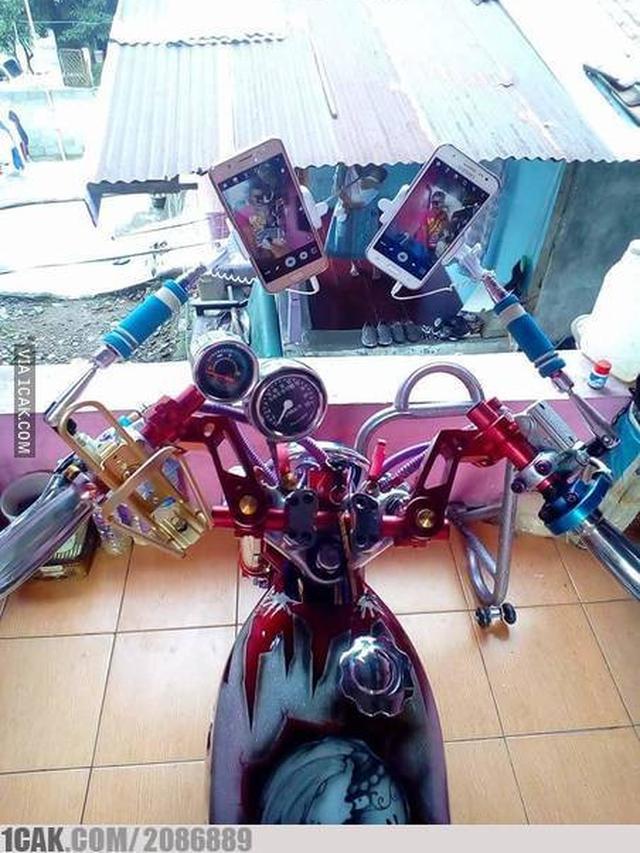 4. Ini sih spion orang kaya deh kayaknya, mahal nih modalnya.