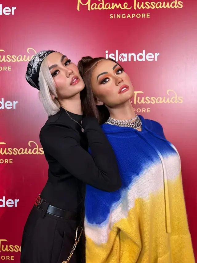 Agnez Mo di Madame Tussauds Singapore dengan patung lilin super mirip. Dok. Madame Tussauds Singapore