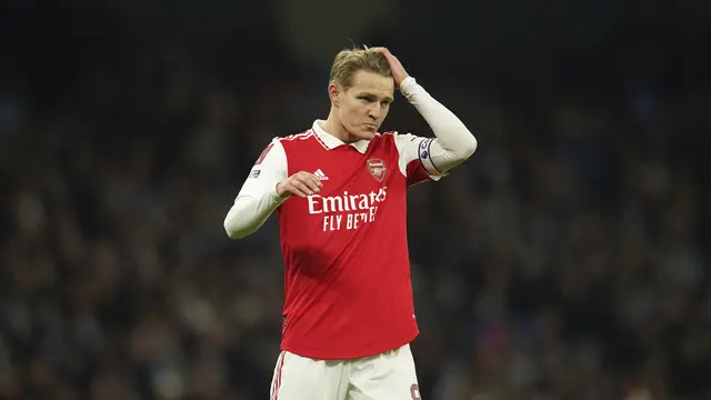 Ekspresi Pemain Arsenal Usai Tersingkir di Piala FA, Martin Odegaard Tertunduk