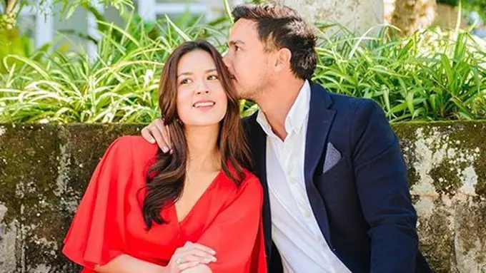 Raisa kangen berat sama suami/copyright: thebridestory/sweetescape