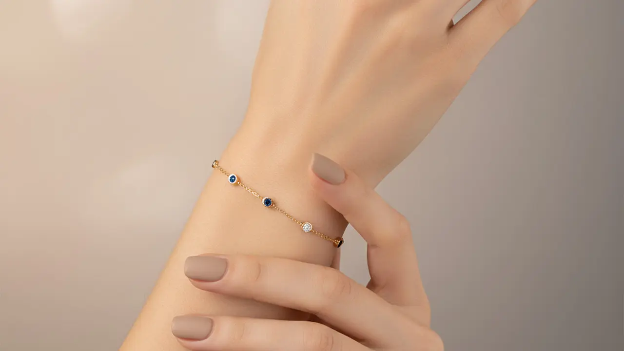 Model Gelang Emas Wanita Muda Gaya Modern 2025