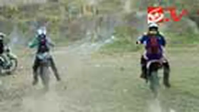 Menunggu Berbuka Sambil Berlatih Motor Trail