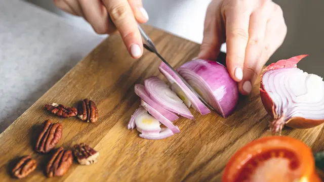 Cara Membuat Sup Bawang Panggang Ala Prancis