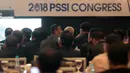 Manager Persib Bandung, Umuh Muchtar hadir pada Kongres Tahunan PSSI 2018 yang berlangsung di ICE BSD, Tangerang (13/1/2018). Salah satu agenda Kongres Tahunan PSSI 2018 adalah revisi Statuta. (Bola.com/Nicklas Hanoatubun)