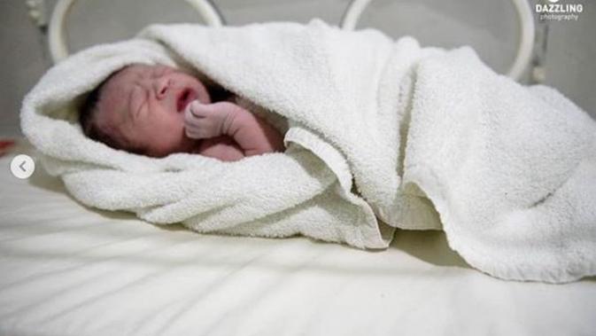 ini nama anak pertama chikita meidy