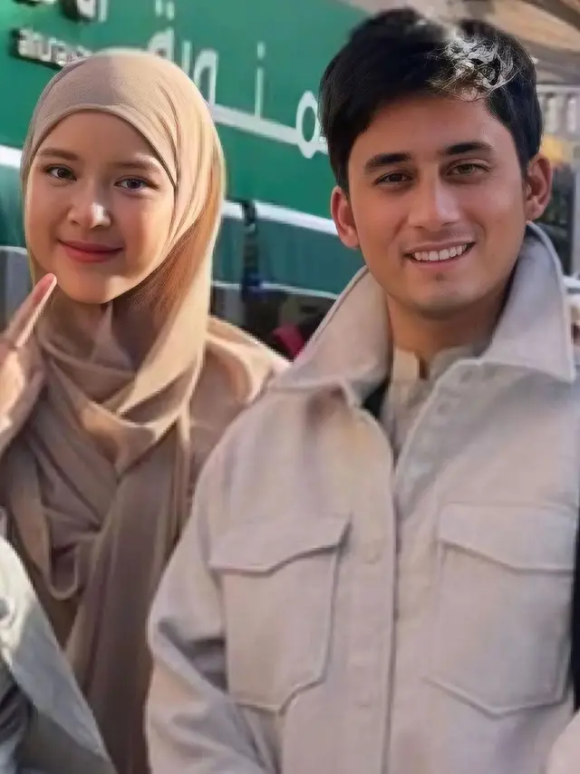 Nikmati Akhir Tahun Bareng, Ini 7 Potret Tiara Andini dan Alshad Ahmad Jalani Umrah
