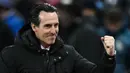 Selebrasi kemenangan pelatih kepala Aston Villa, Unai Emery setelah mengalahkan Arsenal 1-0 pada laga pekan ke-16 Liga Inggris 2023/2024 di Villa Park, Birmingham, Minggu (10/12/2023) dini hari WIB. (AFP/Justin Tallis)