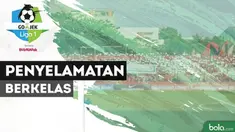 Kiper Persebaya, Miswar Saputra berhasil membuat penyelamatan kelas dunia saat hadapi PSM Makassar.