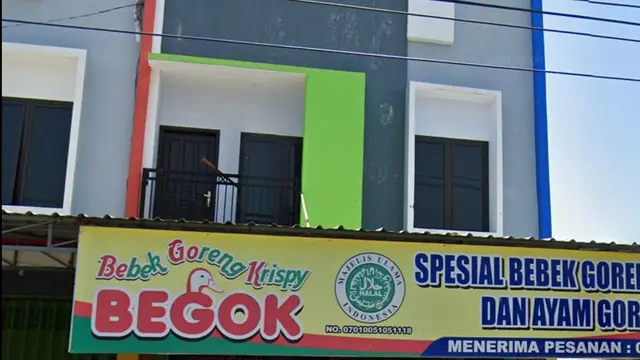 10 Tulisan Spanduk Warung Ini Berhasil Bikin Ngakak