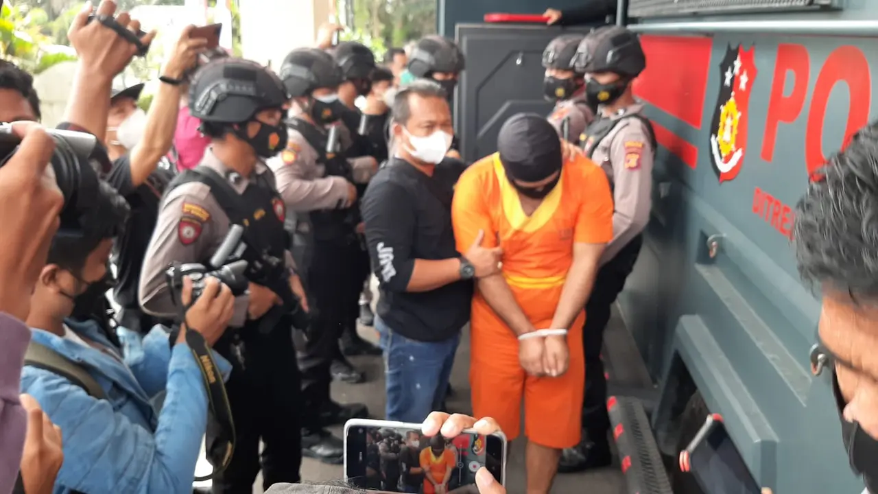 Salah seorang pelaku perampokan rumah mewah di Balikpapan Kaltim.
