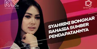 Bicara soal Syahrini pasti tidak jauh dari kehidupannya yang serba glamor. Tidak sedikit pertanyaan yang muncul perihal sumber uang atau pendapatan wanita yang kerap dijuluki Princess Syahrini.