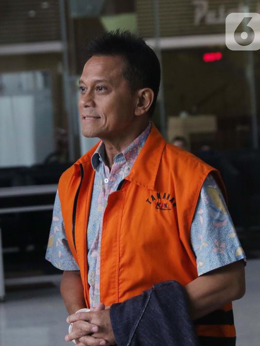 Tersangka kasus dugaan suap pengadaan mesin Rolls-Royce untuk pesawat Airbus milik Garuda Indonesia pada periode 2005-2014, Soetikno Soedarjo usai menjalani pemeriksaan lanjutan di Gedung KPK, Jakarta, Selasa (8/10/2019). (Liputan6.com/Helmi Fithriansyah)