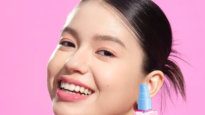 Spray & Slay! Face Mist Anti Ribet yang Bikin Skin Barrier Makin Kuat