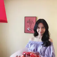 Lantaran mempunyai wajah yang cantik menawan, Yoona SNSD kerap dipercaya menjadi bintang iklan dari brand papan atas. (Foto: instagram.com/yoona__lim)