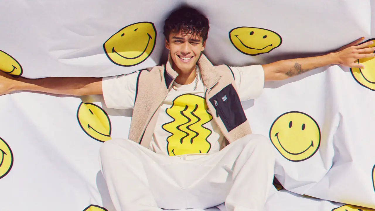Streetwear Terbaru dari Kolaborasi H&M x Smiley, Siap Membawa Optimisme dengan Nuansa Retro yang Ikonik