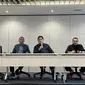 Ketua Umum PSSI, Erick Thohir bersama Wakil Ketua Umum PSSI, Zainudin Amali dan Anggota Exco PSSI, Arya Sinulingga dalam sesi jumpa pers di Gedung Danareksa, Jakarta pada Jumat (23/6/2023). Erick membahas mengenai pembentukan PT Garuda untuk membantu pendanaan PSSI ke depannya. (Luthfa Arisyi Senapi/Liputan6.com)