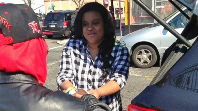 [Bintang] Ultah ke-30, Wanita Ini Punya Mimpi Bagikan 30.000 Makanan Gratis