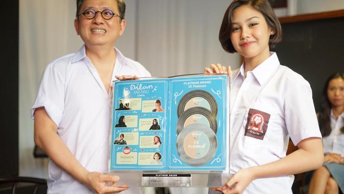 Vanesha Prescilla saat peluncuran album soundtrack Dilan 1990 dan Dilan 1991 di Resto cepat saji KFC Cideng, Tanah Abang, Jakarta Pusat, Rabu (24/4/2019). (Istimewa)