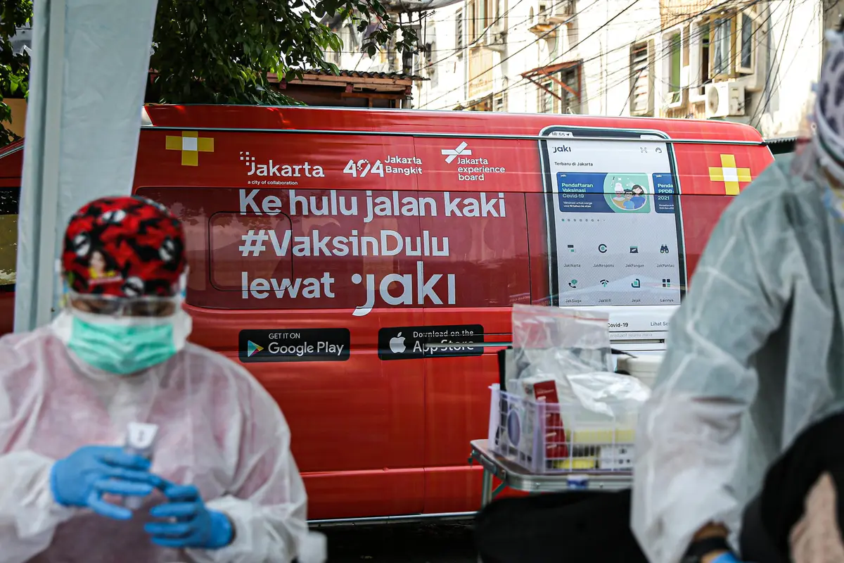 FOTO: DKI Jakarta Kerahkan Mobil Vaksin COVID-19 Keliling
