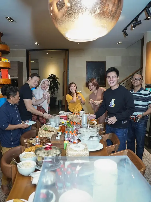 Baim Wong Selametan Rumah