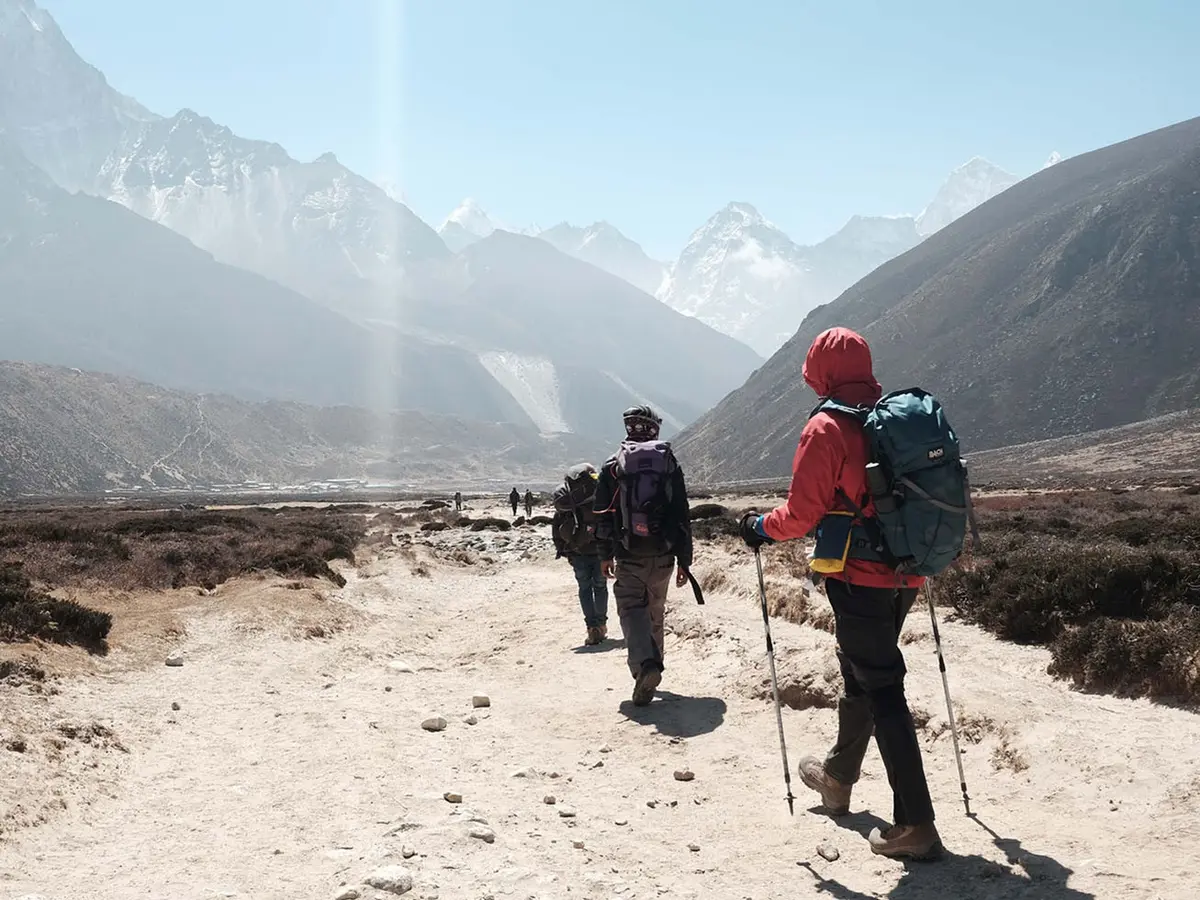 Arti Mimpi Naik Gunung, Punya Makna yang Tak Terduga - Hot