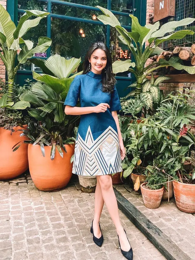7 Pesona Sabrina Anggraini, Kekasih Belva Devara Sekaligus Puteri Indonesia Riau 2019