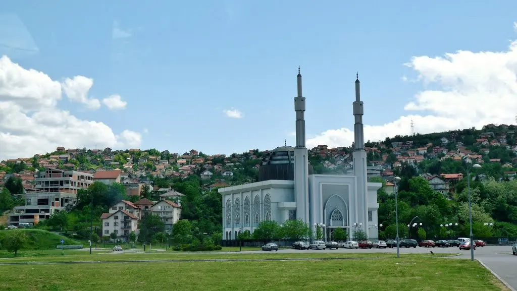Masjid Istiklal Dzamija, Sarajevo. (panoramio.com)