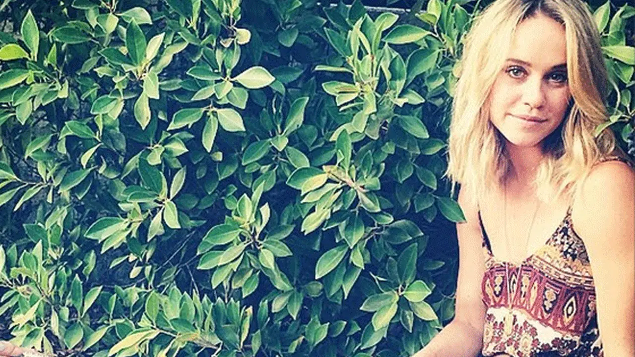 Becca Tobin