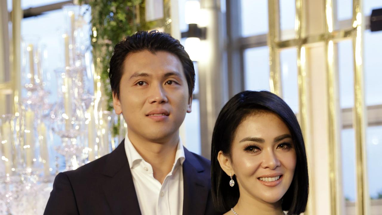 [Fimela] Syahrini dan Reino Barack