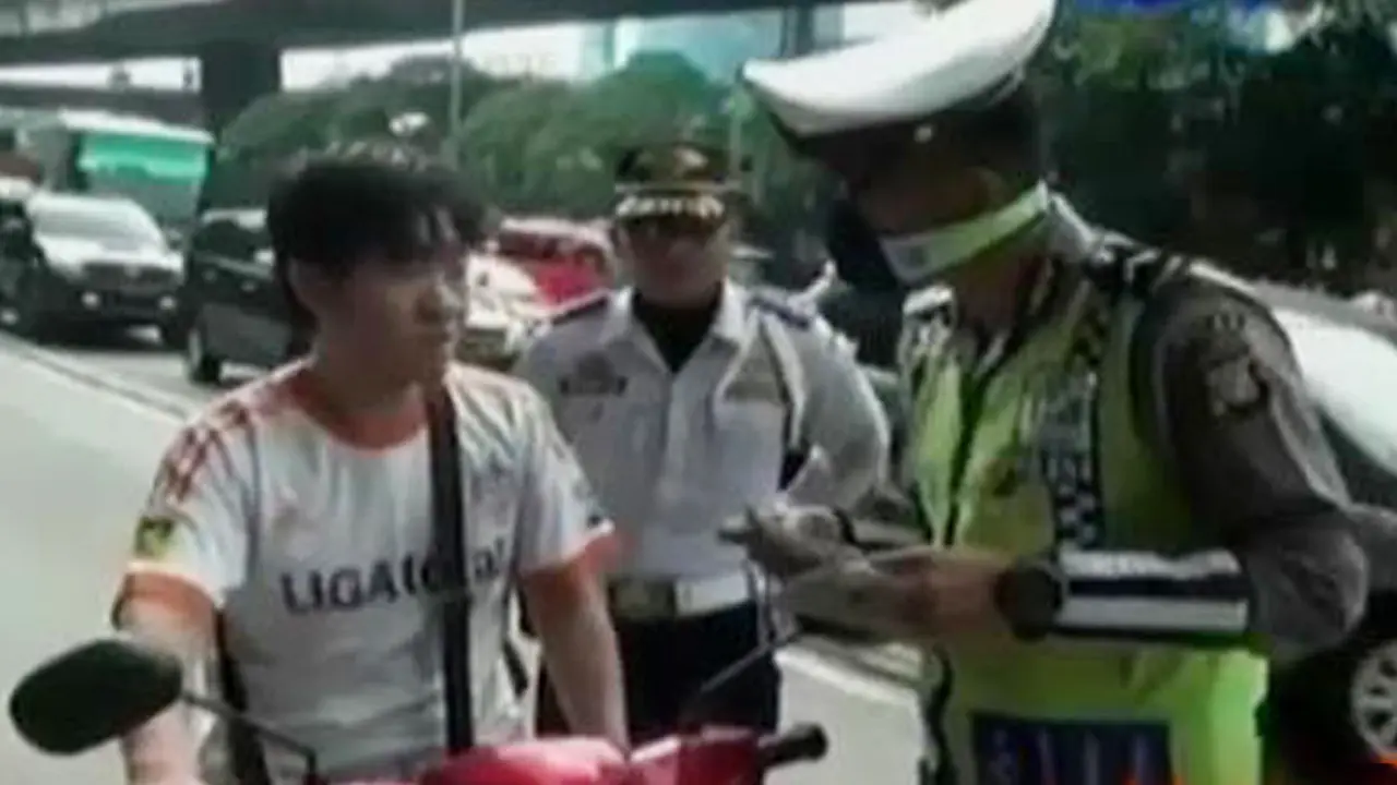 Sanksi Penerobos Busway hingga Safari Ramadan di Malang