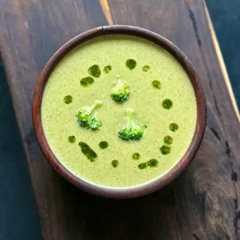 Sup brokoli creamy versi dairy free rumahan. [Dok/Pexels.com/Rahul Sonawane].