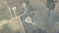 Gambar satelit kondisi menara pengendali lalu lintas udara di Bandara Naypyidaw, ibu kota Myanmar, yang diambil Planet Labs PBC. (dok. Planet Labs PBC via AP)