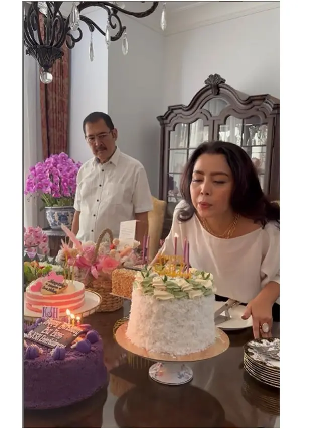 6 Momen Ultah Mayangsari ke-52, Rayakan Bersama Bambang Trihatmodjo di Rumah