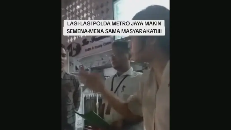 Viral anggota Polda Metro Jaya menguntit dua wanita yang sedang makan malam. (Tangkapan layar)