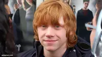 <i>Mojo</i>, Debut Rupert Grint di Panggung Tetater
